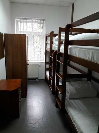 Хостелы Hostel Lubin Львов Кровать в общем 4-местном номере для мужчин и женщин-2