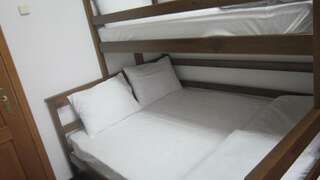 Хостелы Hostel Lubin Львов Трехместный номер «Комфорт»-3